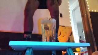 Boy pisses spit pig cum fills glass with messy gay gozando